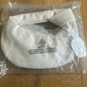 Melee Bianca knot bag in cream